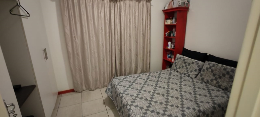 2 Bedroom Property for Sale in Stratford Green Western Cape